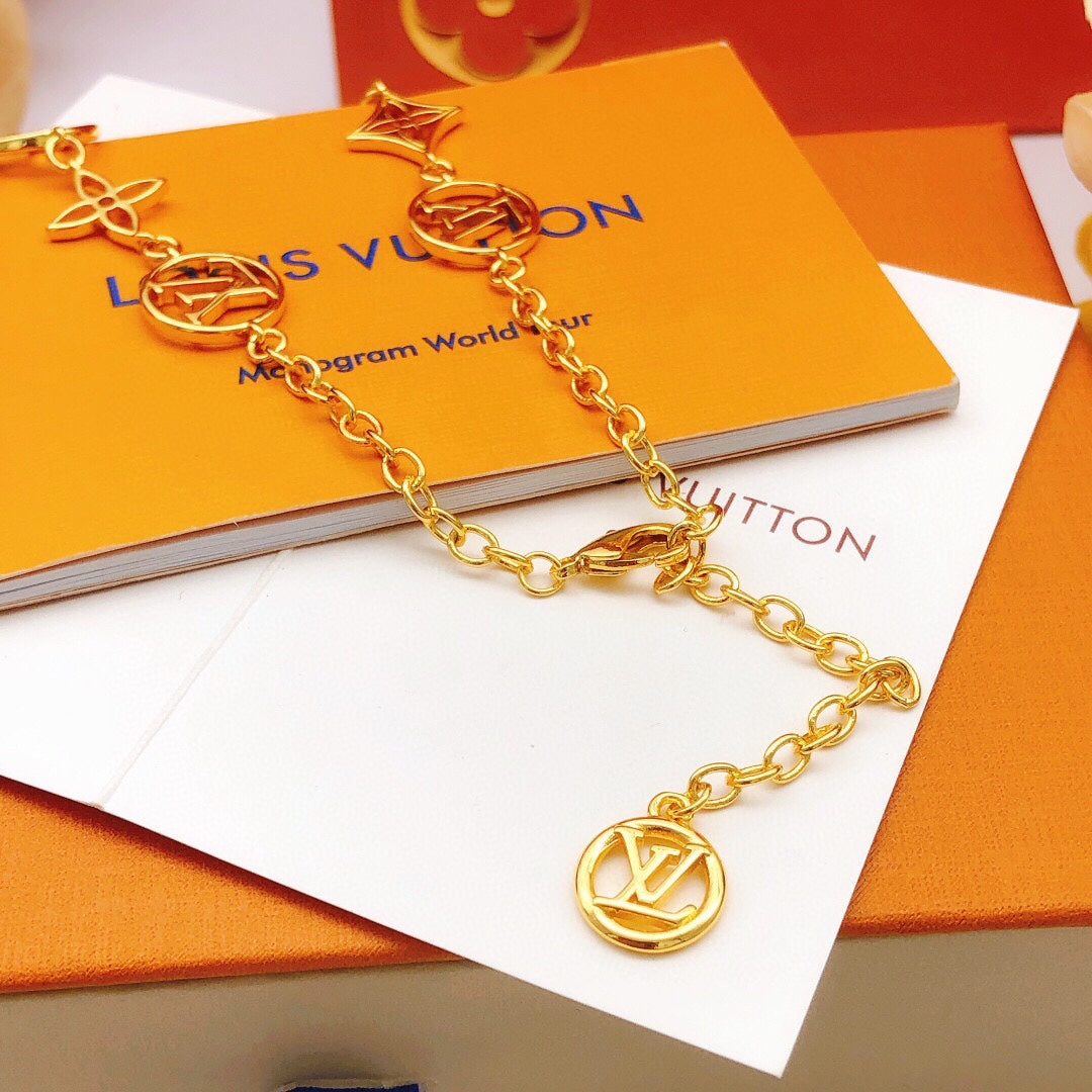 Geometric Emblem Pendant Necklace in Gold-Tone – Design 050 detail view