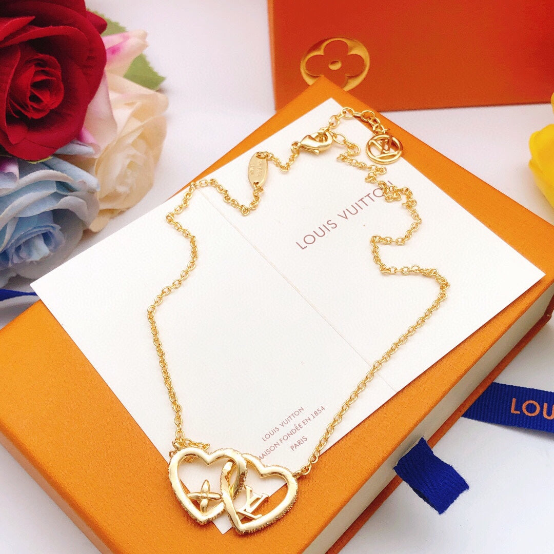 Heart Pendant Necklace in Gold-Tone – Design 006 side detail