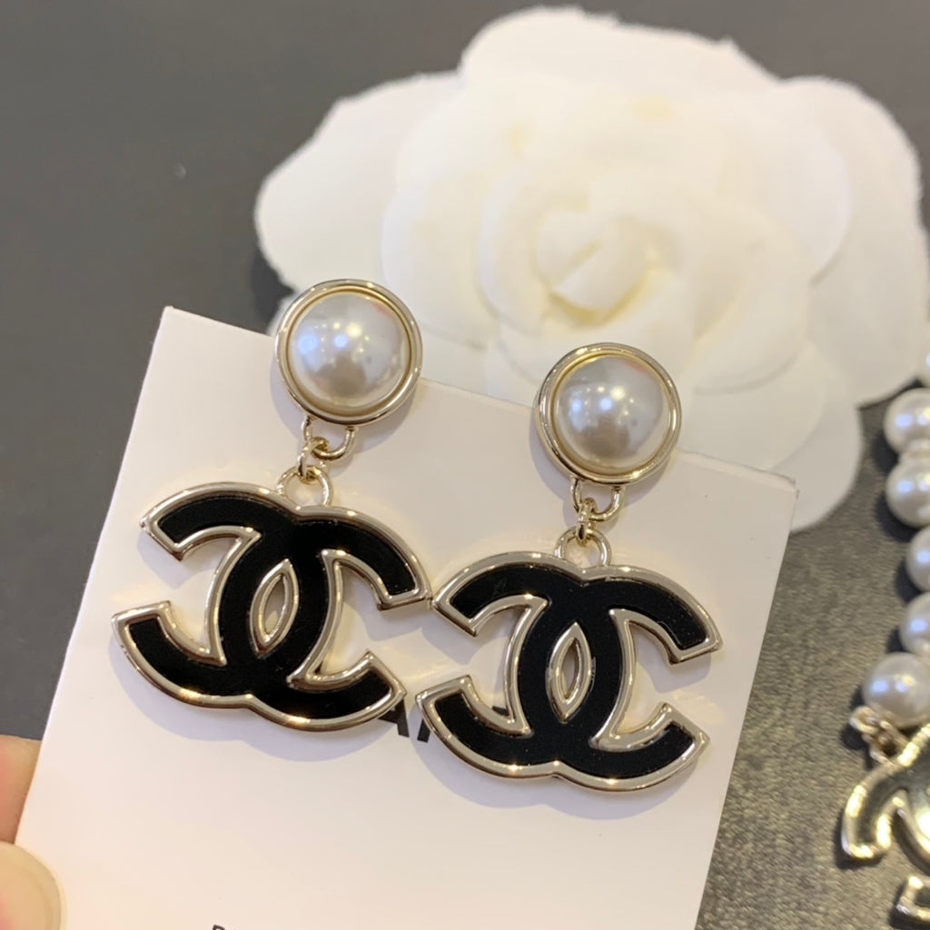 Double-C Emblem Stud Earrings in Black-Tone – Black Detail – Design 002 main product view