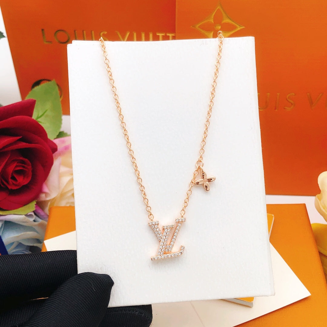 Geometric Emblem Pendant Necklace in Rose-Gold-Tone – Rose Gold Detail – Design 013 close-up detail