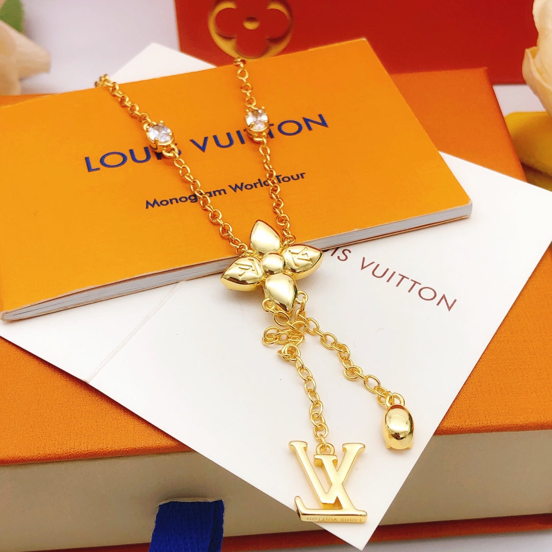 Geometric Emblem Pendant Necklace in Gold-Tone – Design 069 close-up detail