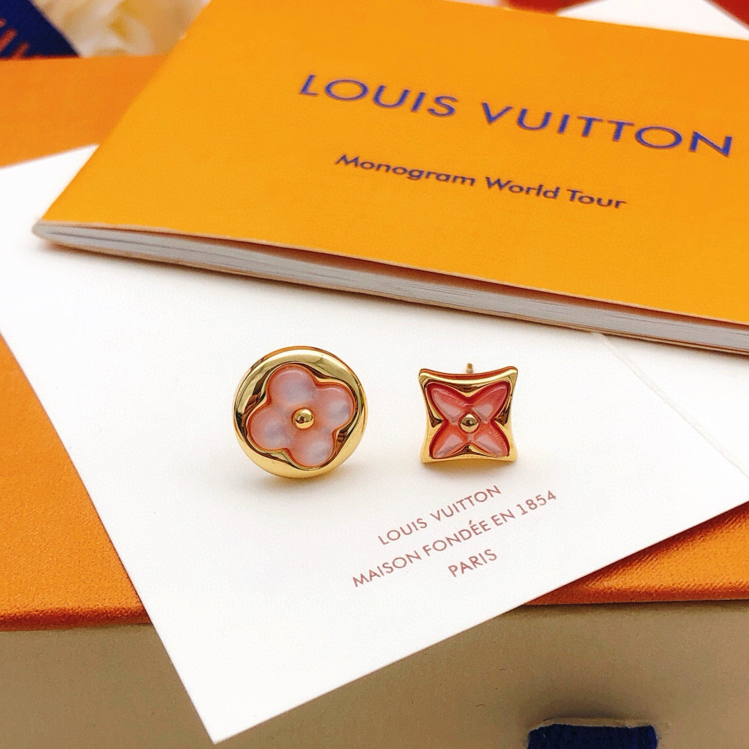 Floral Stud Earrings in Gold-Tone – Pink Detail – Design 002 detail view