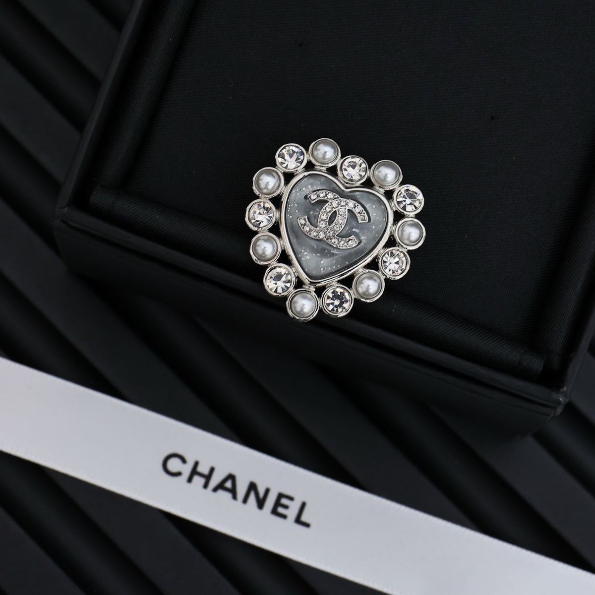 Heart Brooch in Silver-Tone detail view