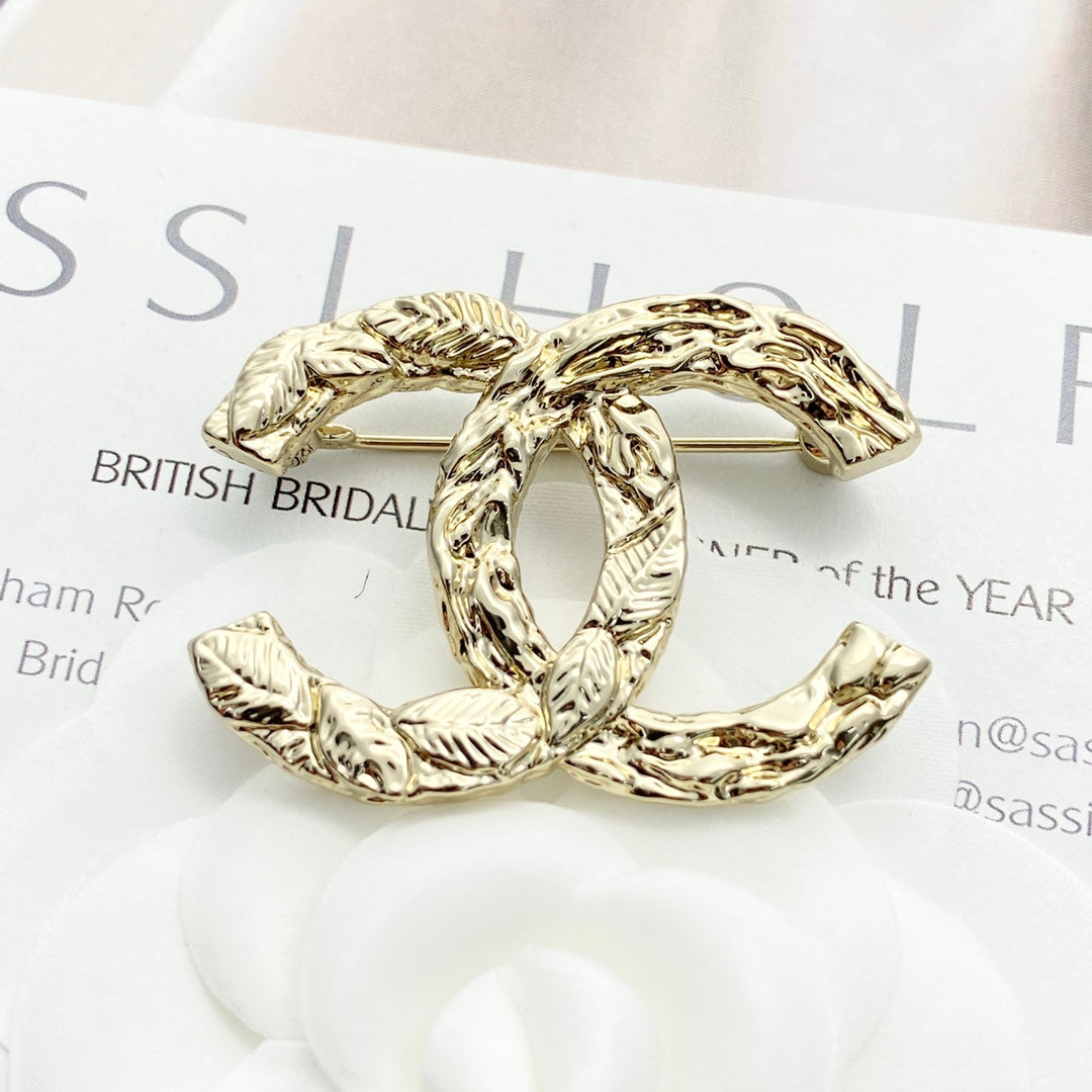 Double-C Emblem Brooch in Polished Metal-Tone – Design 064 front product view