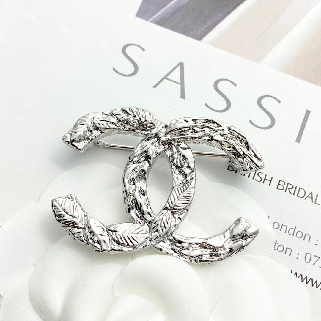 Double-C Emblem Brooch in Silver-Tone – Design 001 side detail