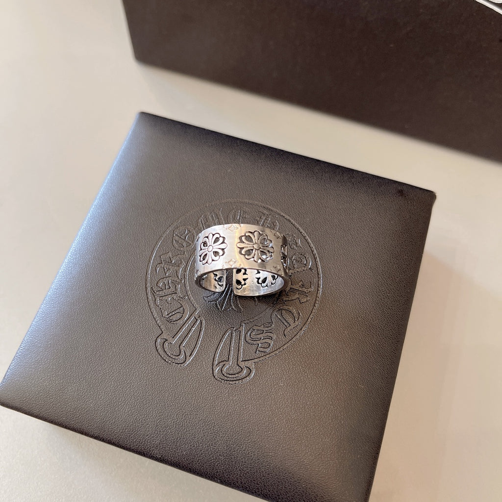 Gothic Emblem Statement Ring in Metal-Tone – Design 04 detail view