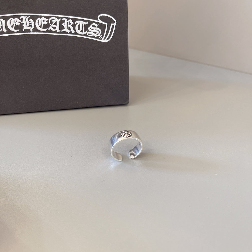 Gothic Emblem Statement Ring in Metal-Tone – Design 05 close-up detail