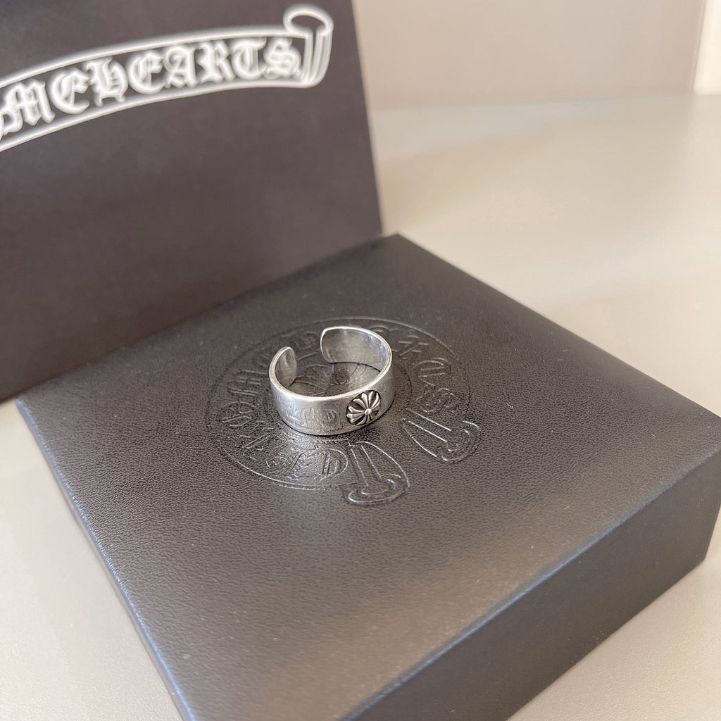 Gothic Emblem Statement Ring in Metal-Tone – Design 05 detail view