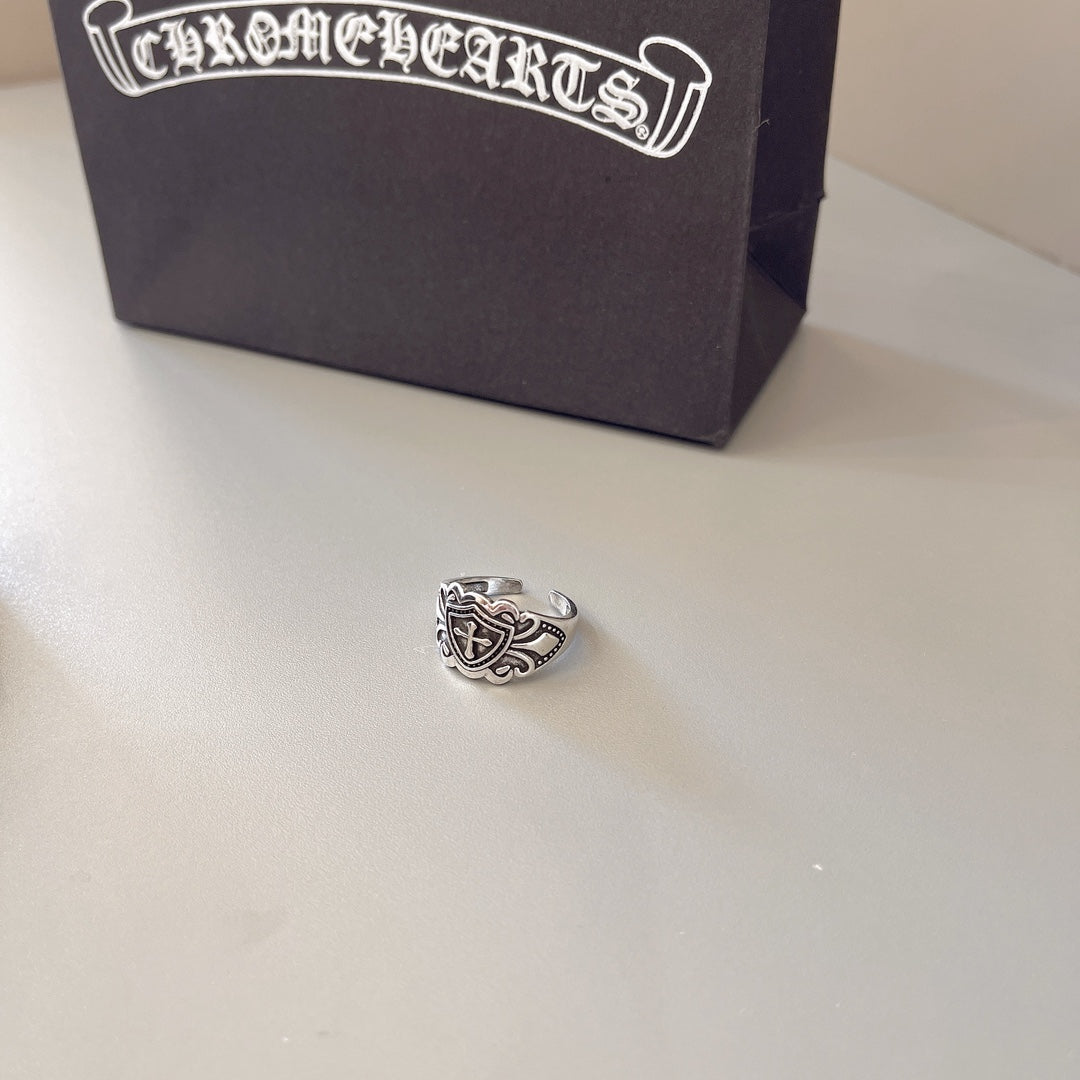 Gothic Emblem Statement Ring in Metal-Tone – Design 02 detail view