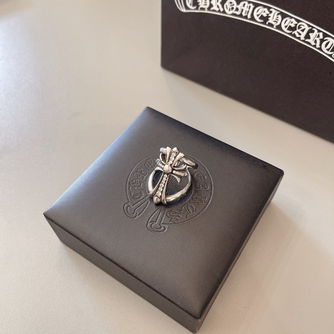 Gothic Emblem Statement Ring in Metal-Tone – Design 03 detail view