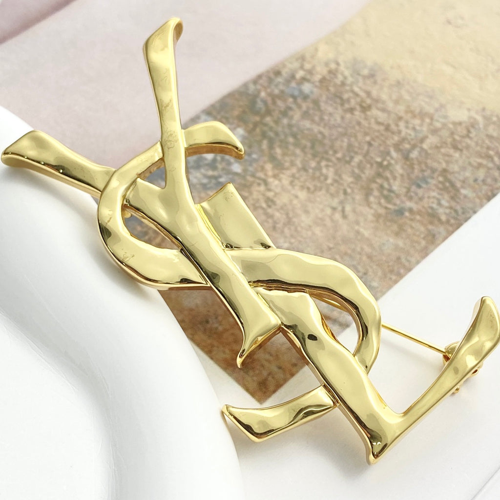 Geometric Emblem Brooch in Polished Metal-Tone – Design 012 side detail