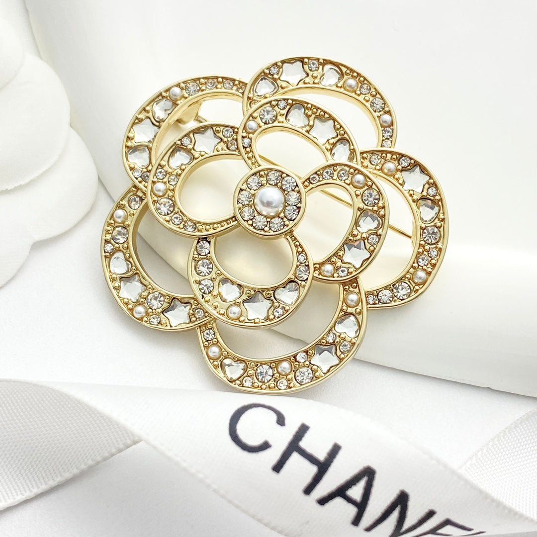 Camellia Brooch in Polished Metal-Tone – Pearl Detail detail view