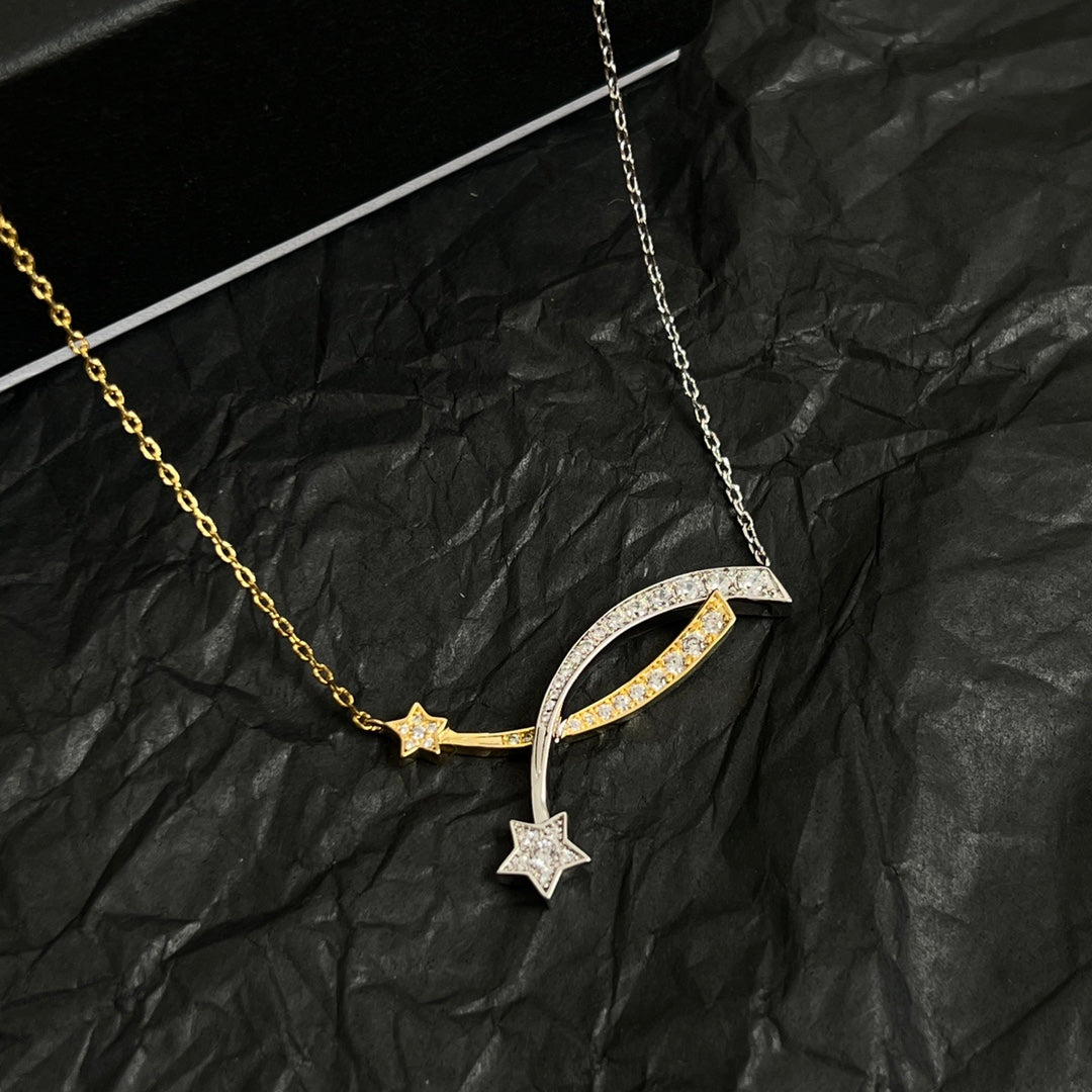 Double-C Emblem Pendant Necklace in Polished Metal-Tone – Design 065 side detail