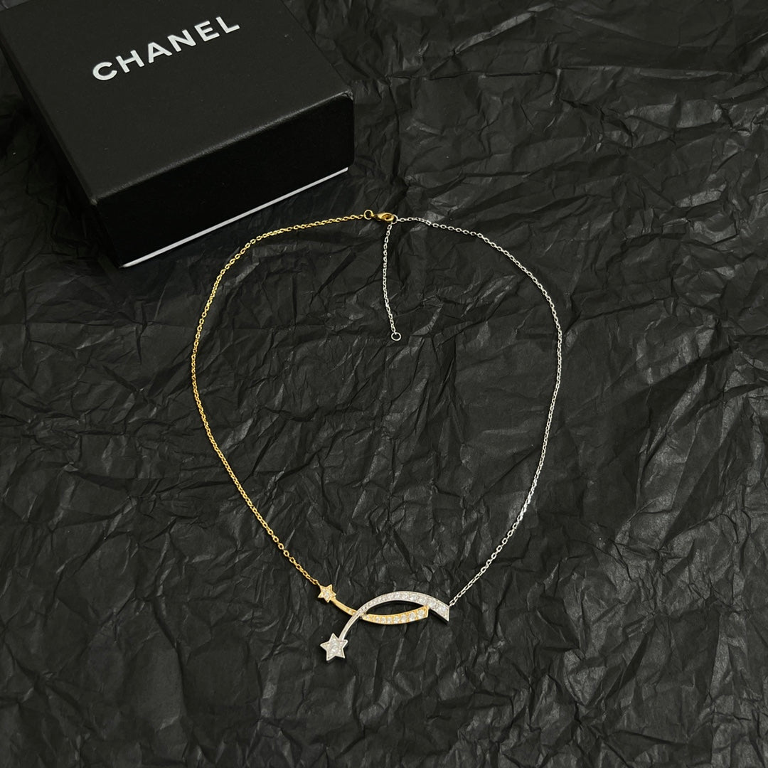 Double-C Emblem Pendant Necklace in Polished Metal-Tone – Design 065 detail view