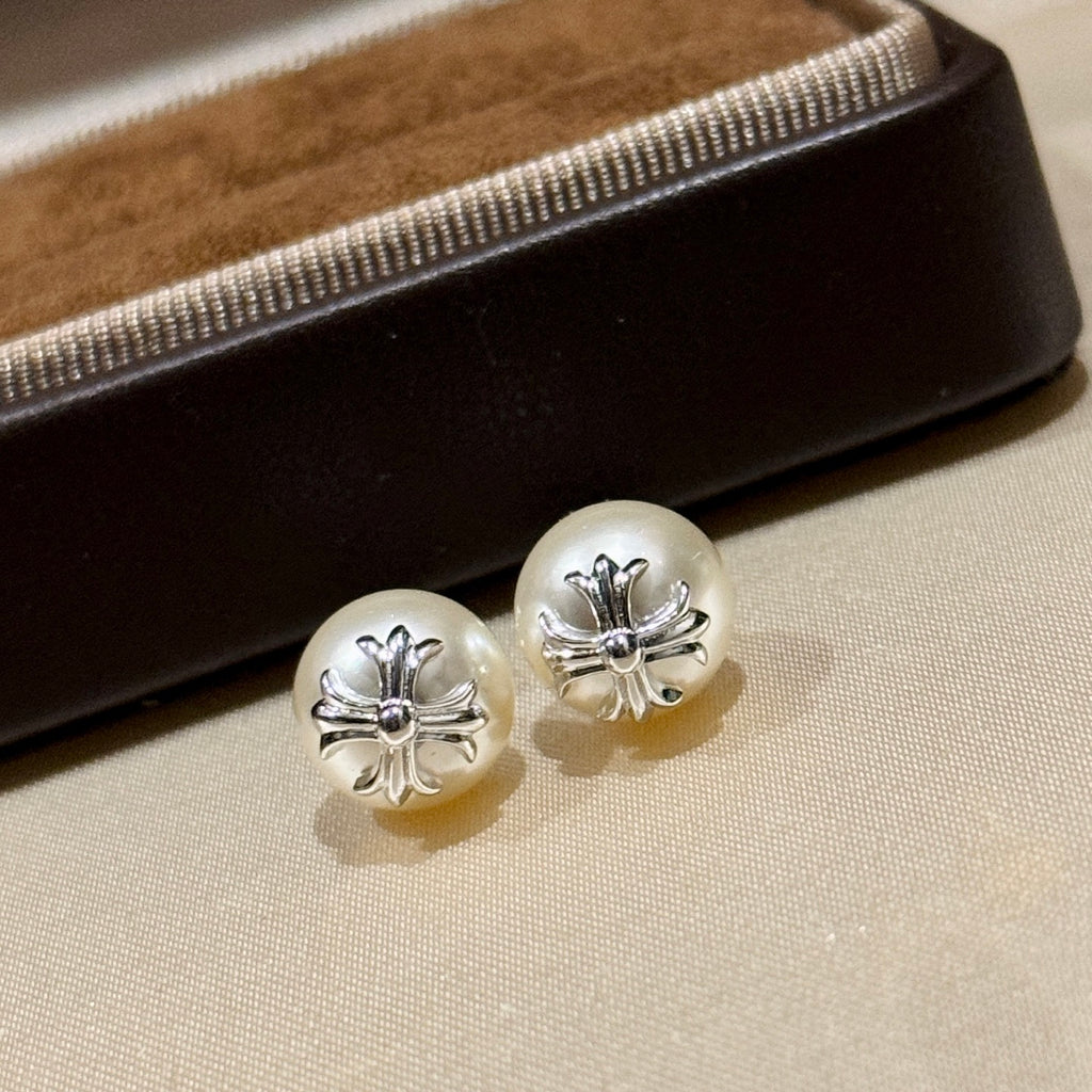 Cross Stud Earrings in Antique Silver-Tone – Design 01 detail view