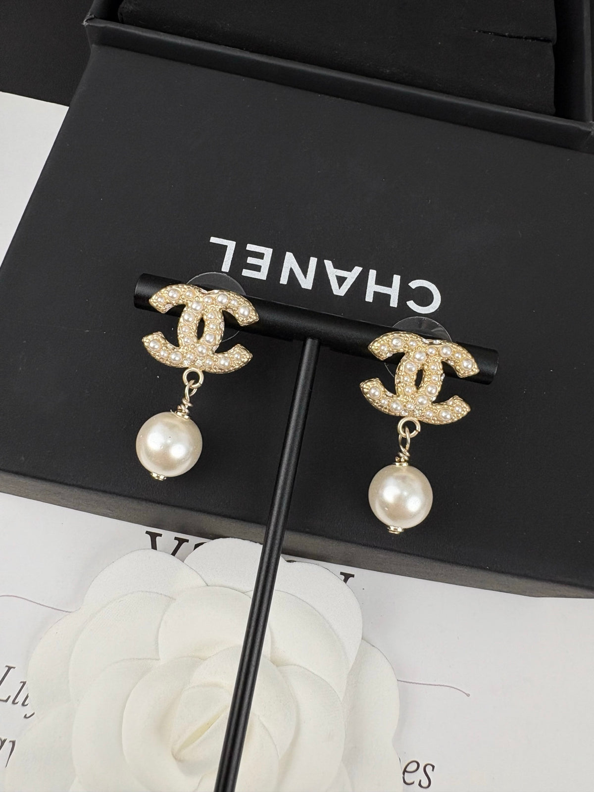 Double-C Emblem Statement Earrings in Polished Metal-Tone – Design 038 side detail