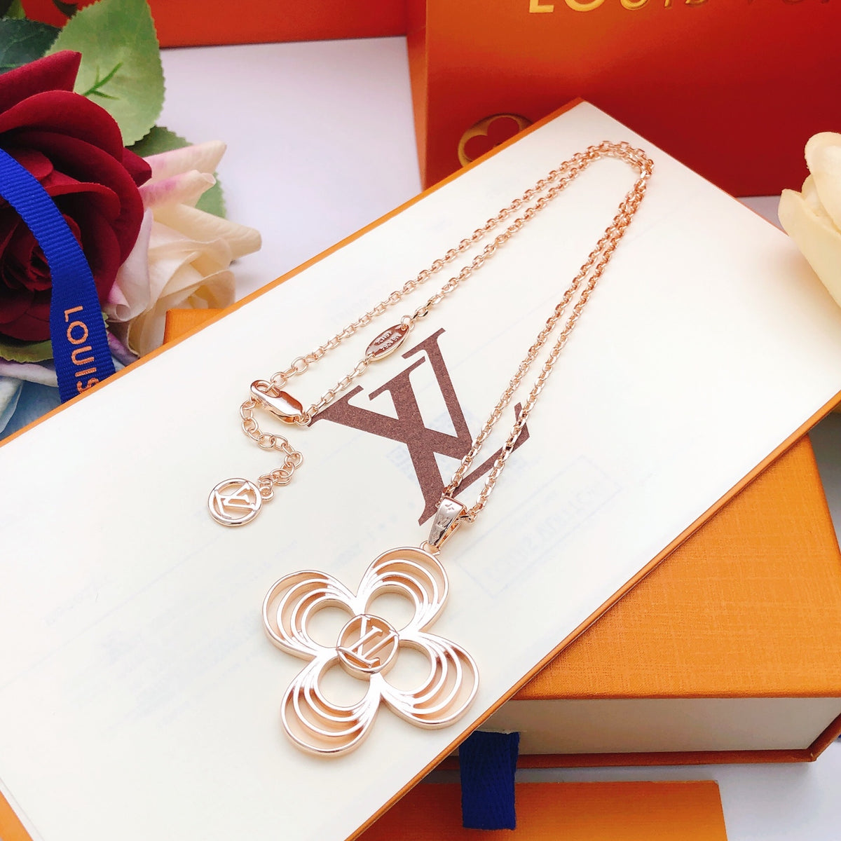 Floral Pendant Necklace in Rose-Gold-Tone – Rose Gold Detail close-up detail