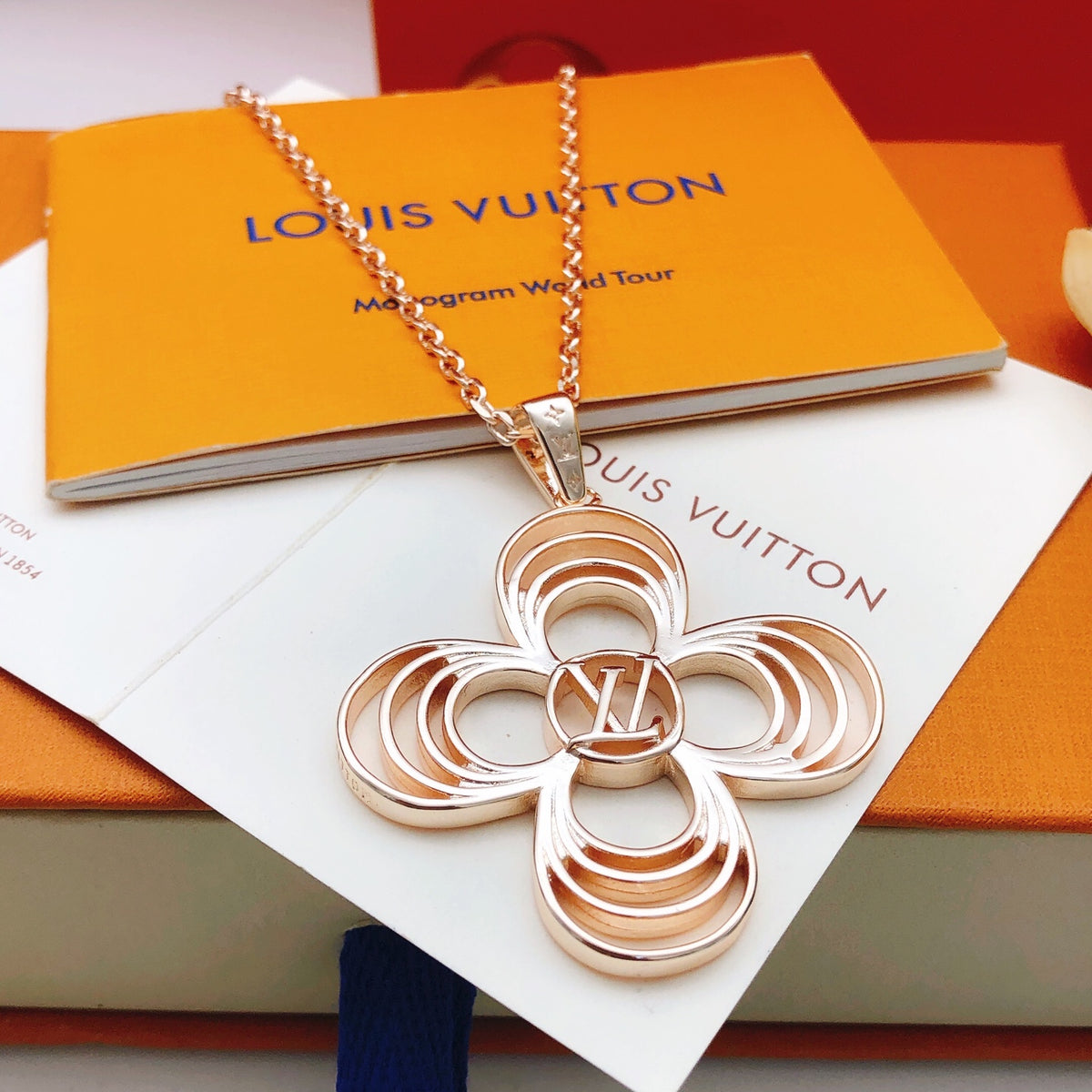 Floral Pendant Necklace in Rose-Gold-Tone – Rose Gold Detail front product view