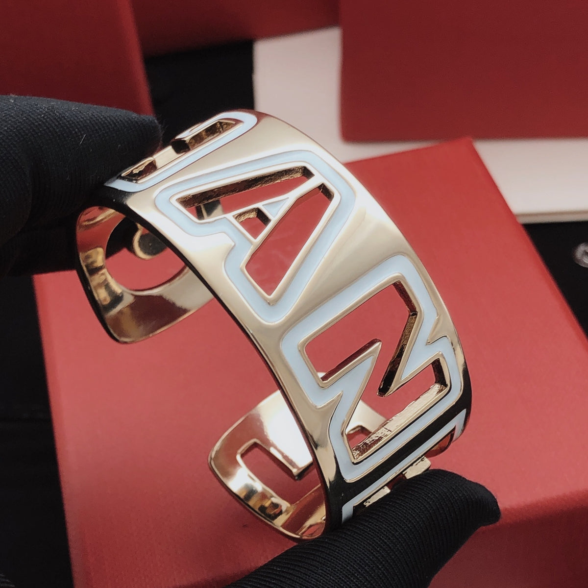 Signature Emblem Bangle in Gold-Tone – Design 021 detail view