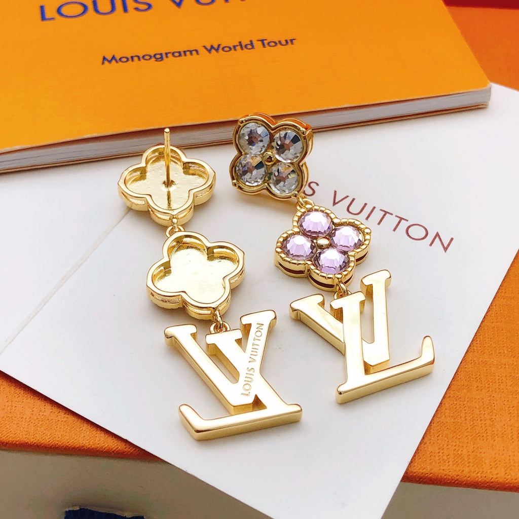 Floral Stud Earrings in Gold-Tone – Design 004 close-up detail