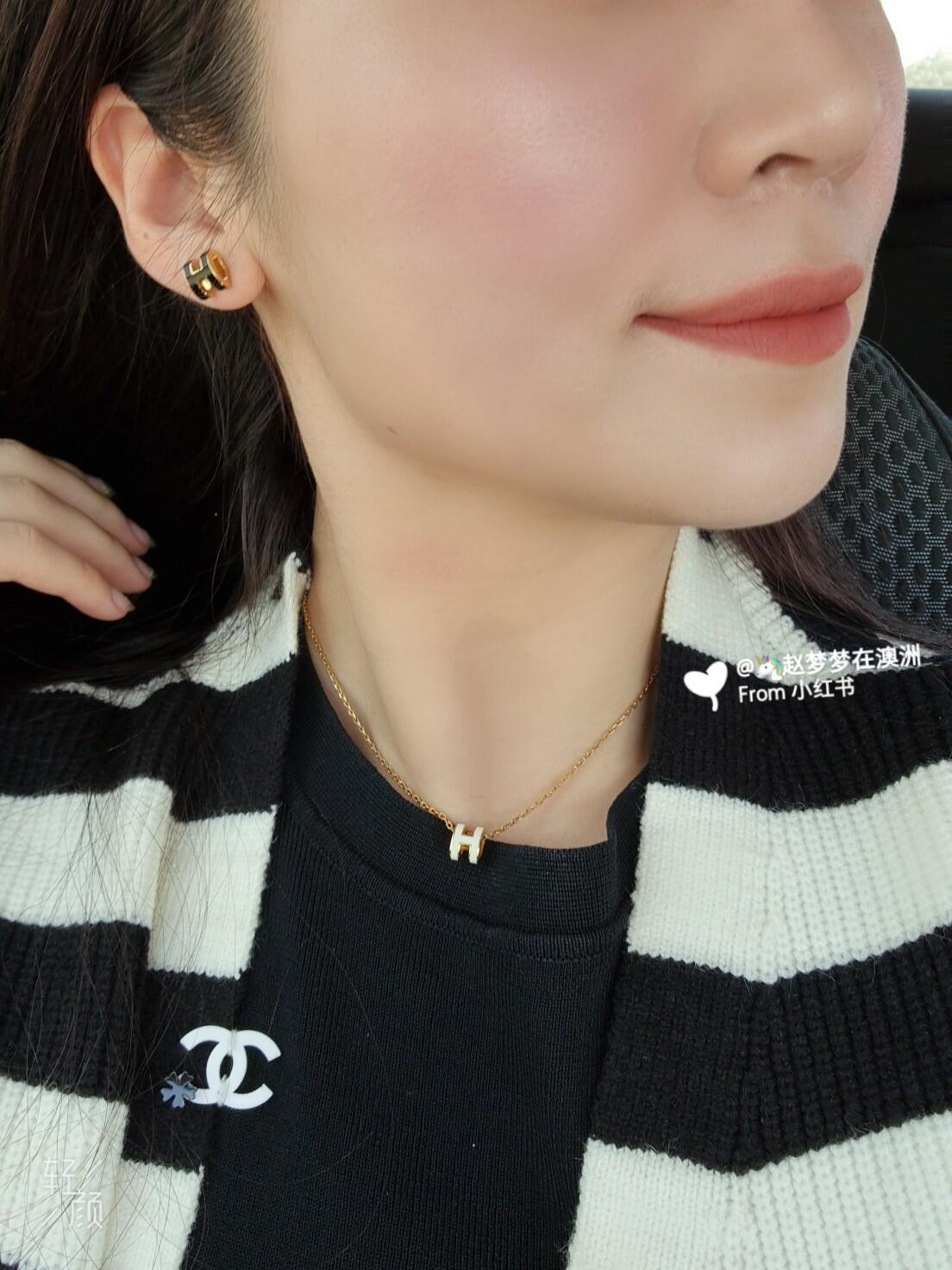 Geometric Emblem Stud Earrings in Gold-Tone – Gold Detail – Design 002 detail view