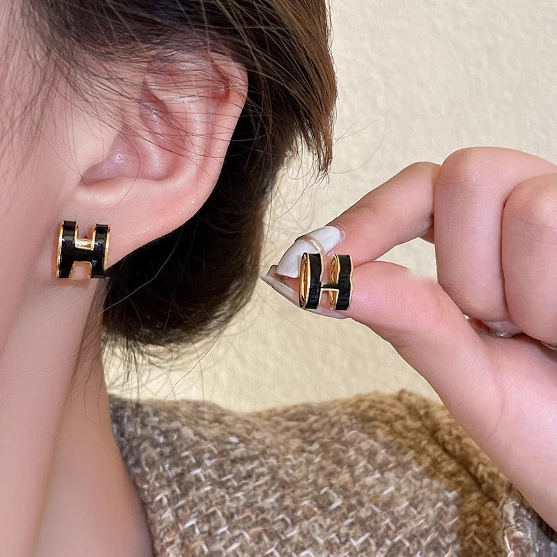 Geometric Emblem Stud Earrings in Gold-Tone – Gold Detail styled product view