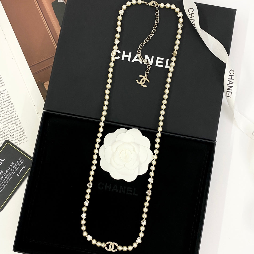 Heart Pearl-Detail Pendant Necklace – Pearl Detail – Design 007 front product view