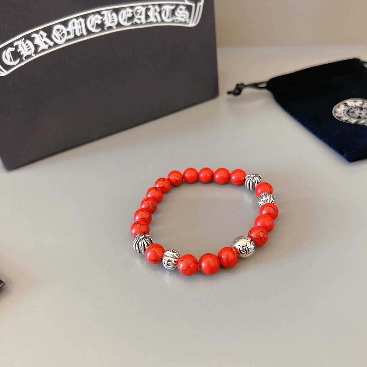 Gothic Emblem Beaded Bracelet in Metal-Tone – Design 12 detail view