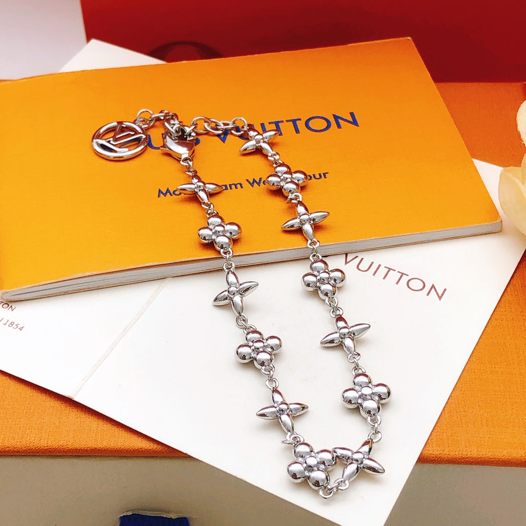 Geometric Emblem Bracelet in Silver-Tone – Silver Detail – Design 020 front product view