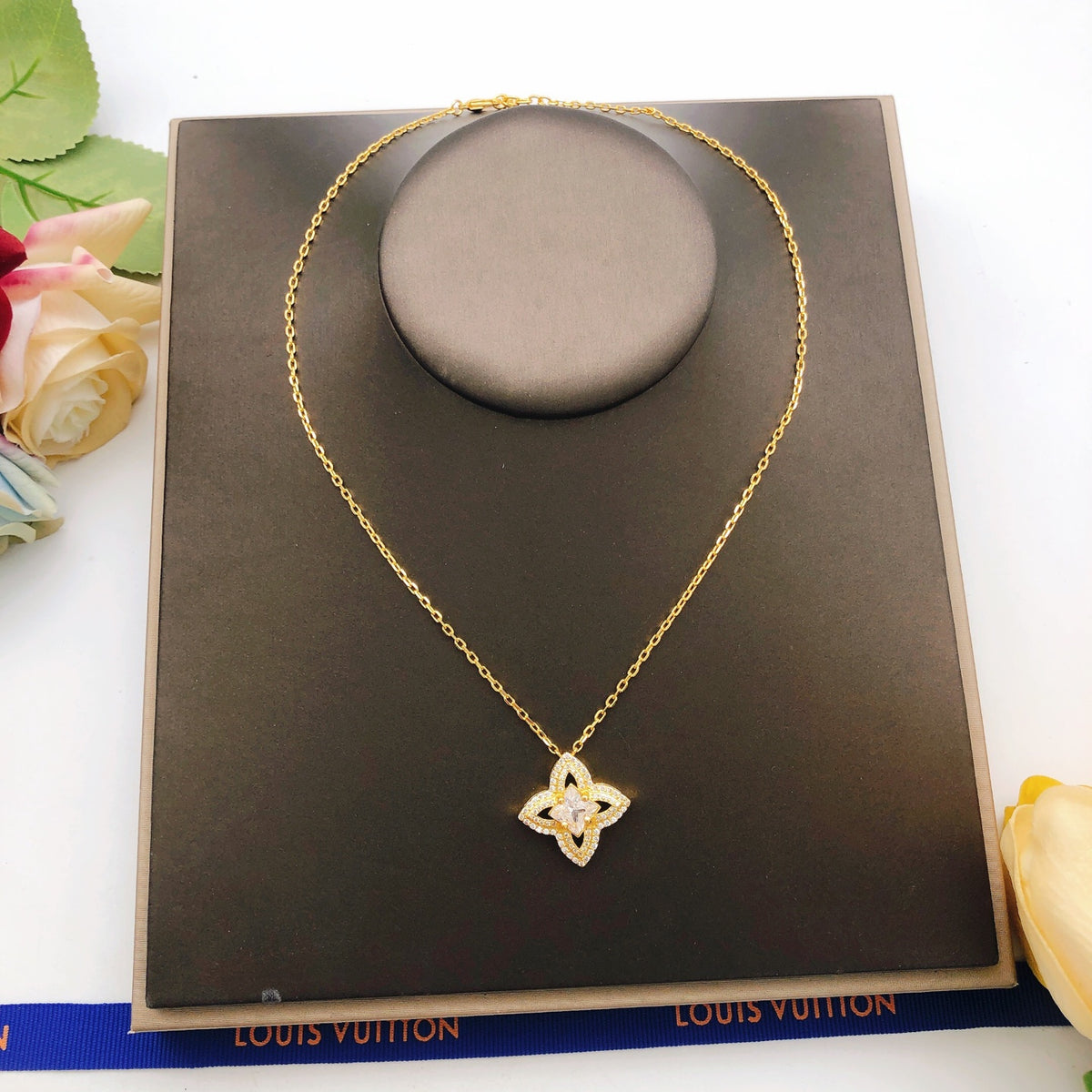 Geometric Emblem Pendant Necklace in Gold-Tone – Design 025 side detail