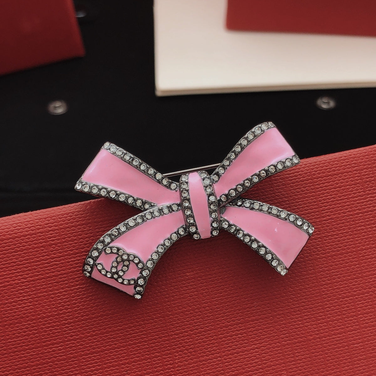 Bow Brooch in Gold-Tone – Pink Detail main product view