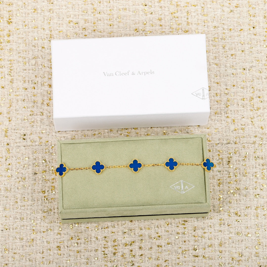 Five-Motif Clover Bracelet in Gold-Tone side detail