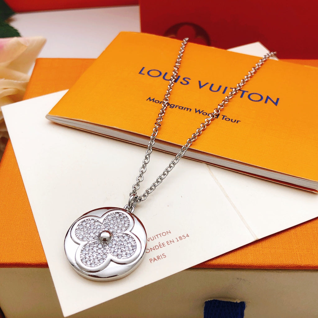 Round Pendant Necklace in Gold-Tone – Design 006 main product view
