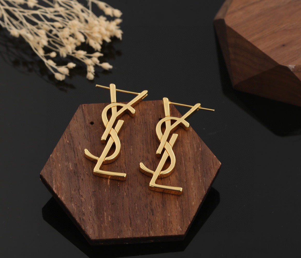 Geometric Emblem Stud Earrings in Gold-Tone – Design 004 side detail