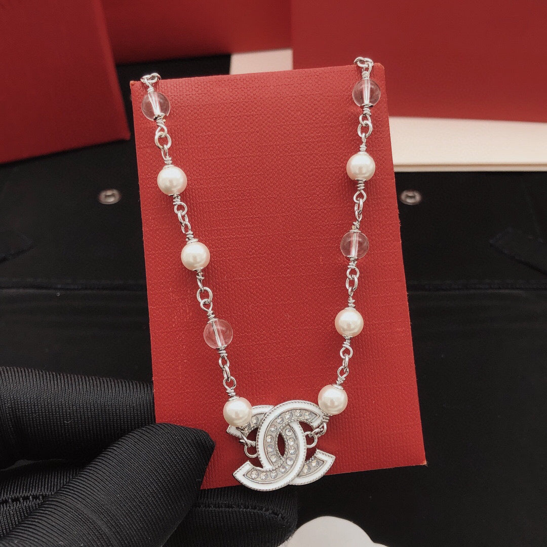 Pearl Pearl-Detail Pendant Necklace – Pearl Detail – Design 053 main product view