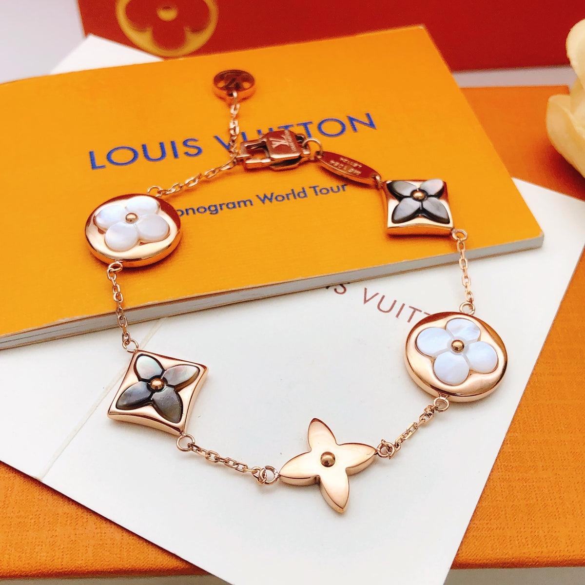 Geometric Emblem Bracelet in Rose-Gold-Tone – Rose Gold Detail – Design 016 main product view