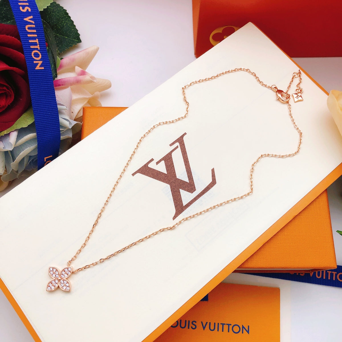 Geometric Emblem Pendant Necklace in Rose-Gold-Tone – Rose Gold Detail – Design 008 side detail