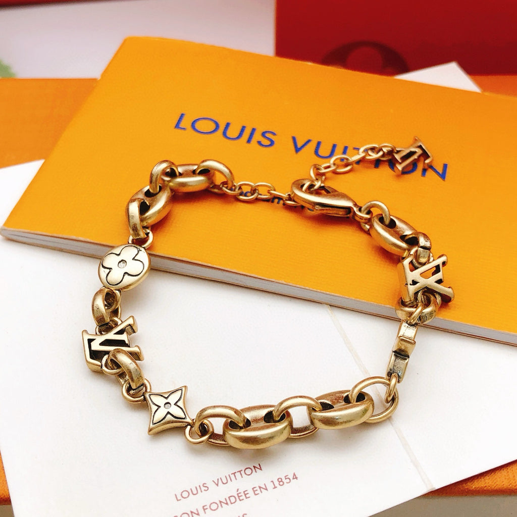 Geometric Emblem Bracelet in Gold-Tone – Design 064 detail view
