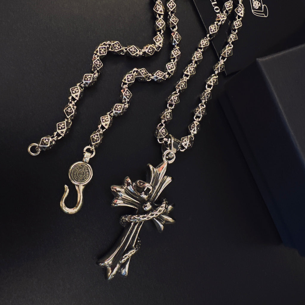 Gothic Emblem Pendant Necklace in Metal-Tone – Design 30 close-up detail