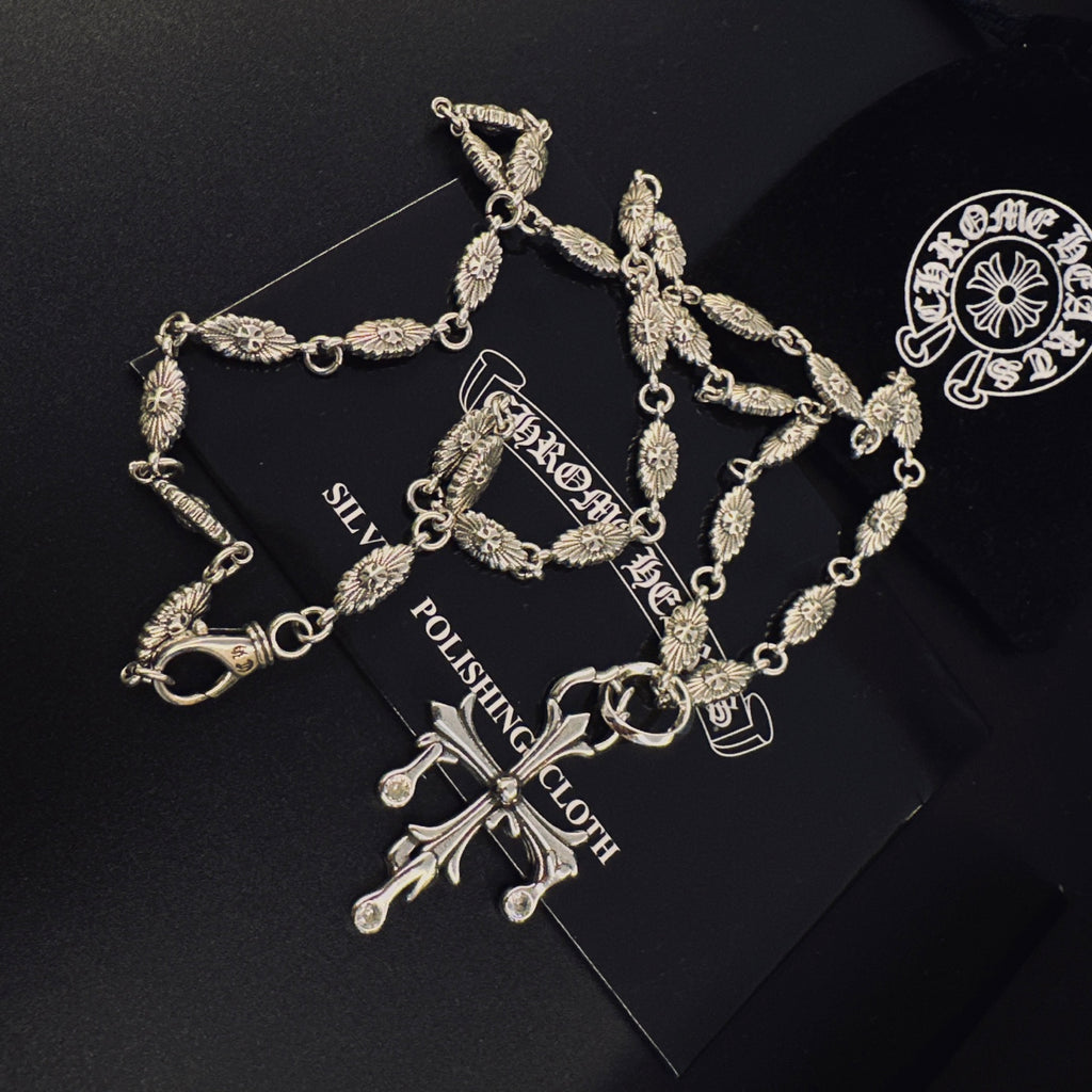 Gothic Emblem Pendant Necklace in Metal-Tone – Design 16 side detail