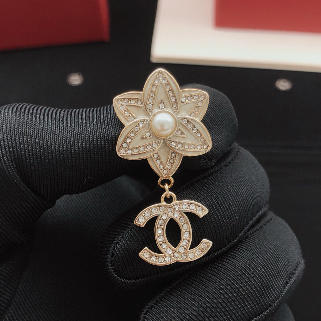 Camellia Stud Earrings in Gold-Tone – Camellia Detail – Design 011 detail view