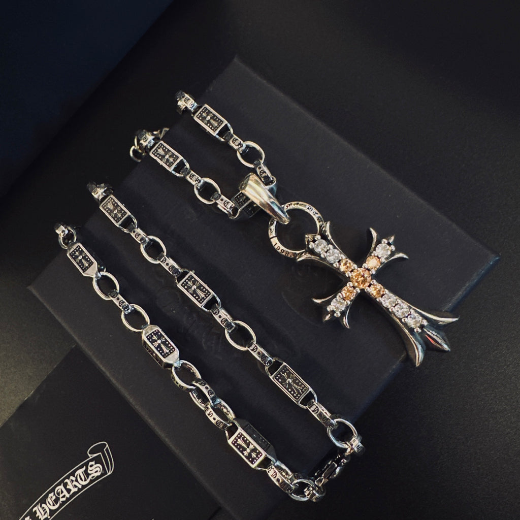 Gothic Emblem Pendant Necklace in Antique Silver-Tone – Design 07 close-up detail