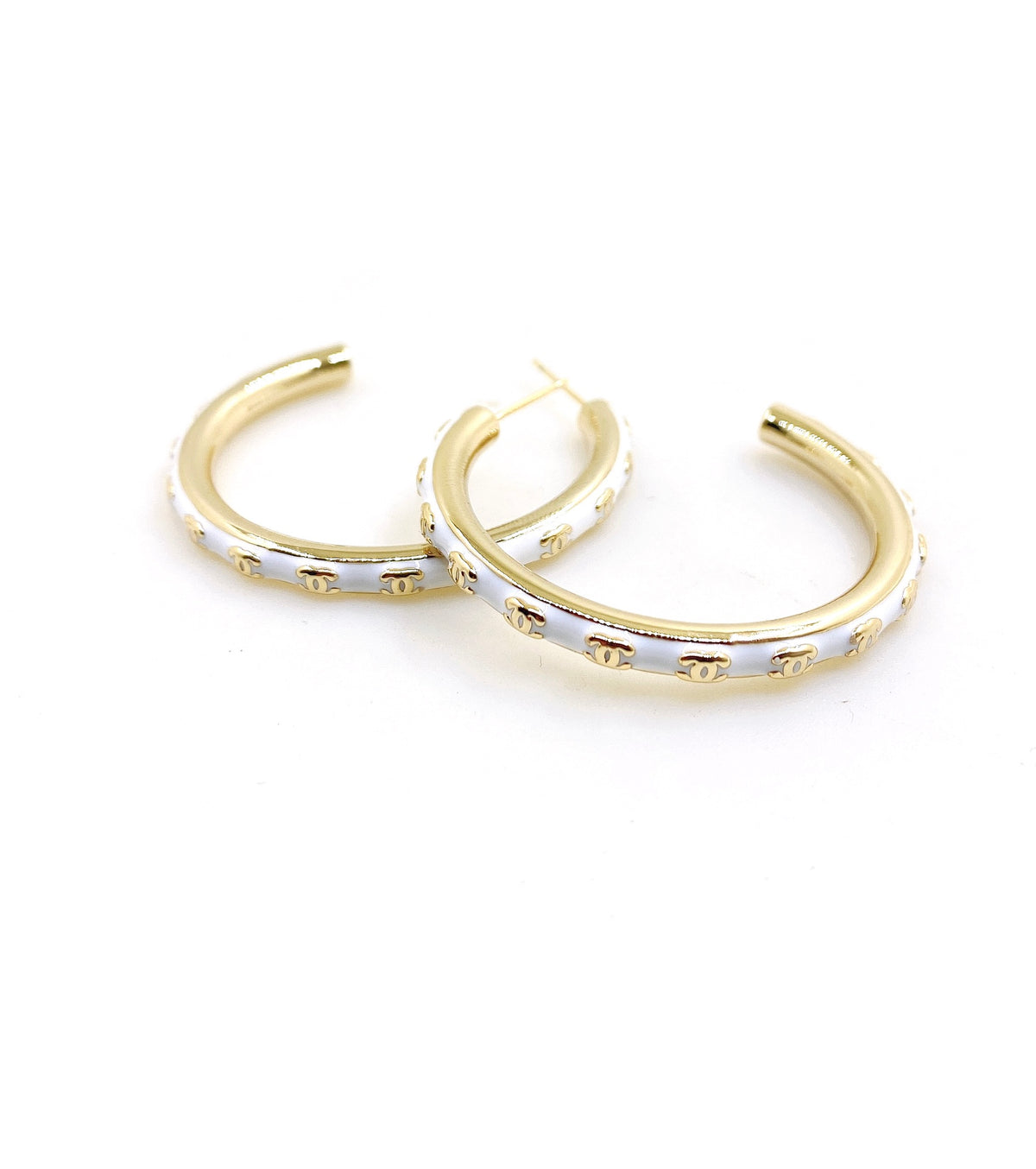 Round Statement Earrings in Gold-Tone – Design 002 detail view