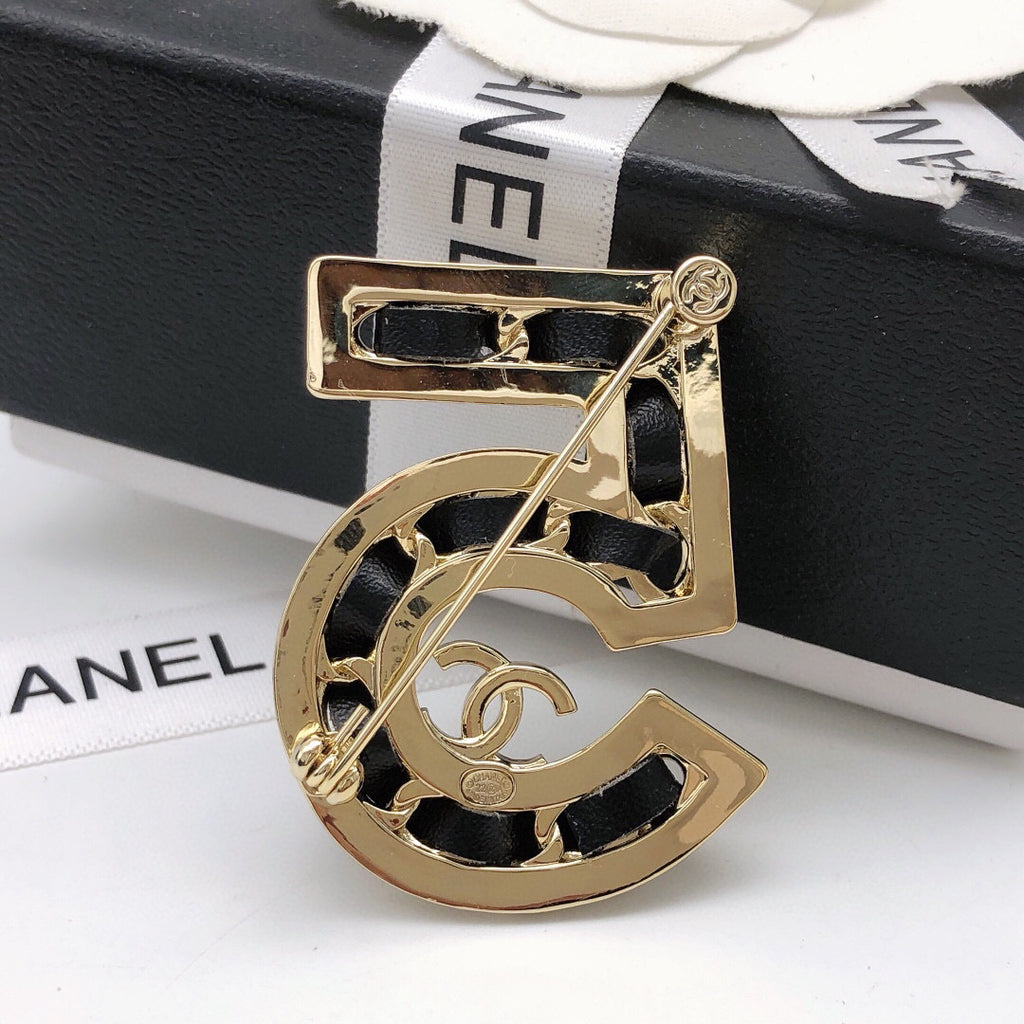 Signature Emblem Brooch in Polished Metal-Tone – Design 041 main product view