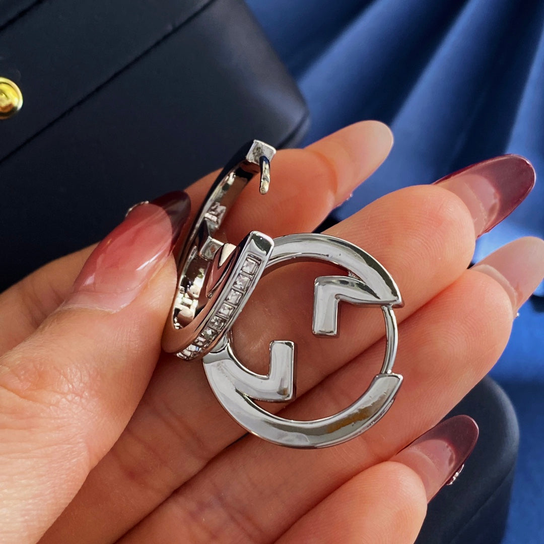 Double-G Emblem Statement Earrings in Silver-Tone – Design 003 detail view
