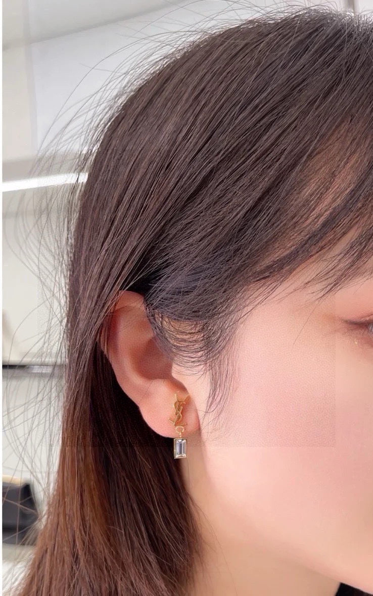 Geometric Emblem Stud Earrings in Gold-Tone – Design 006 side detail