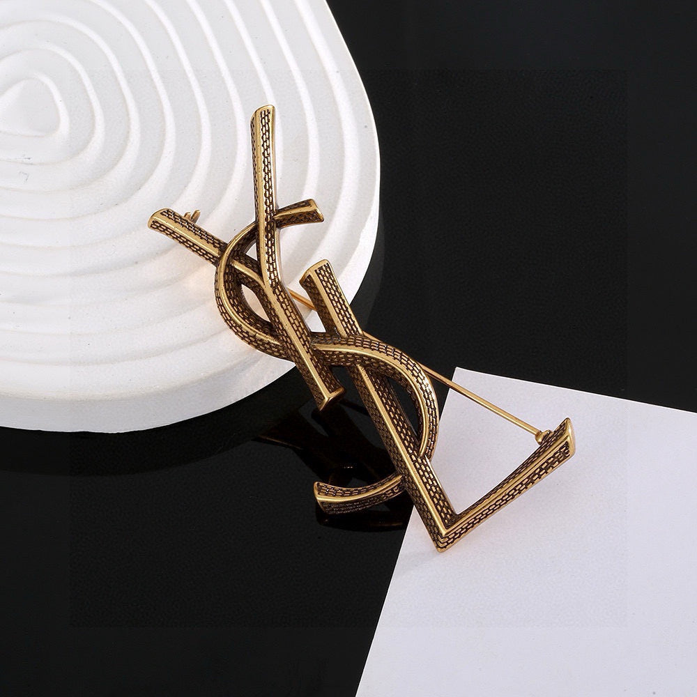 Geometric Emblem Brooch in Polished Metal-Tone – Design 009 detail view