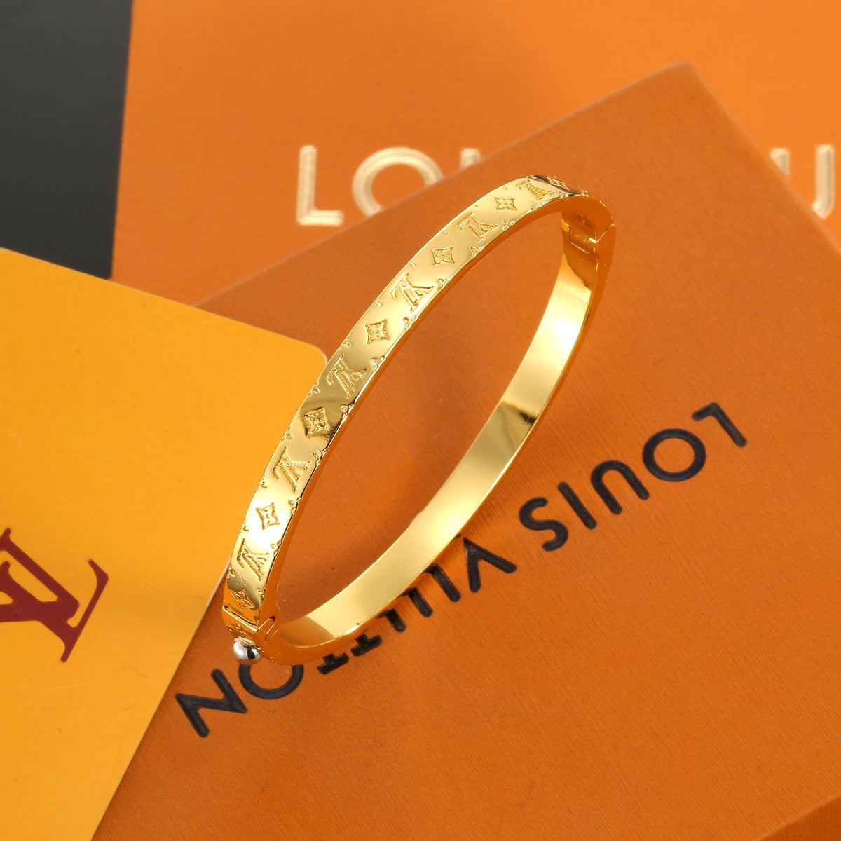 Clover Bangle in Polished Metal-Tone – Clover Detail – Design 008 main product view