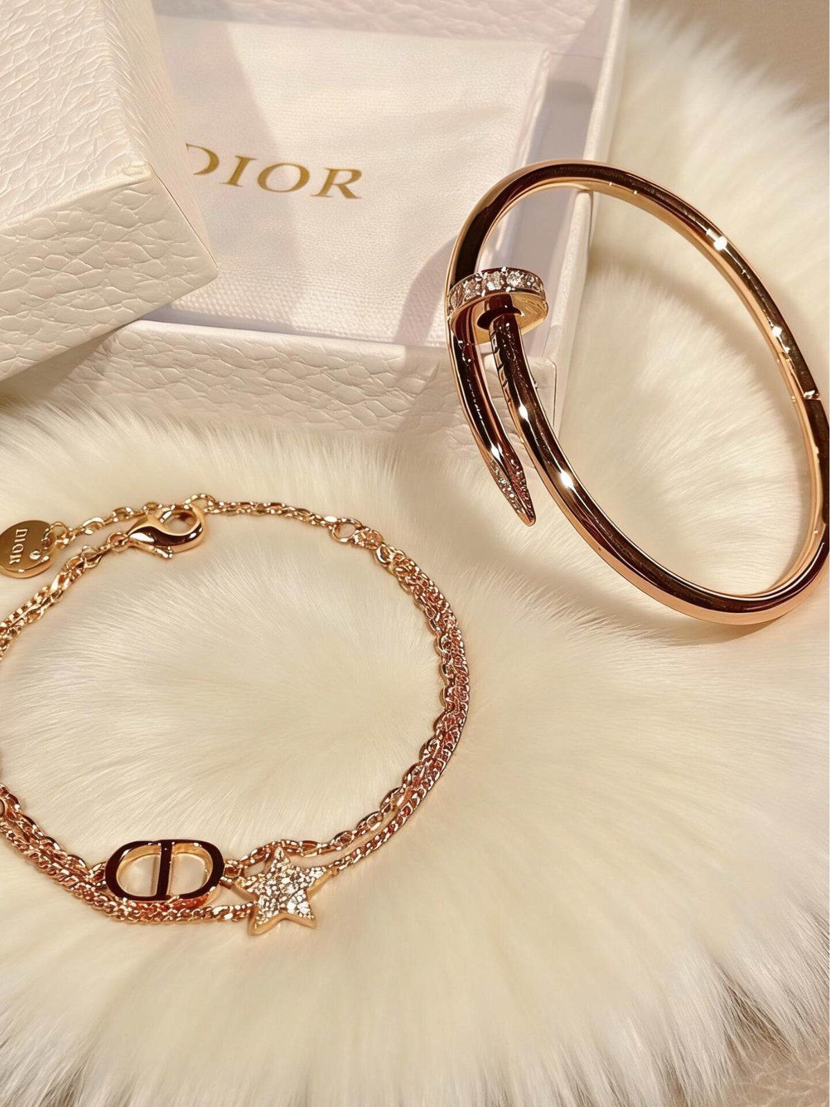 Floral Bracelet in Rose-Gold-Tone – Rose Gold Detail – Design 002 styled product view