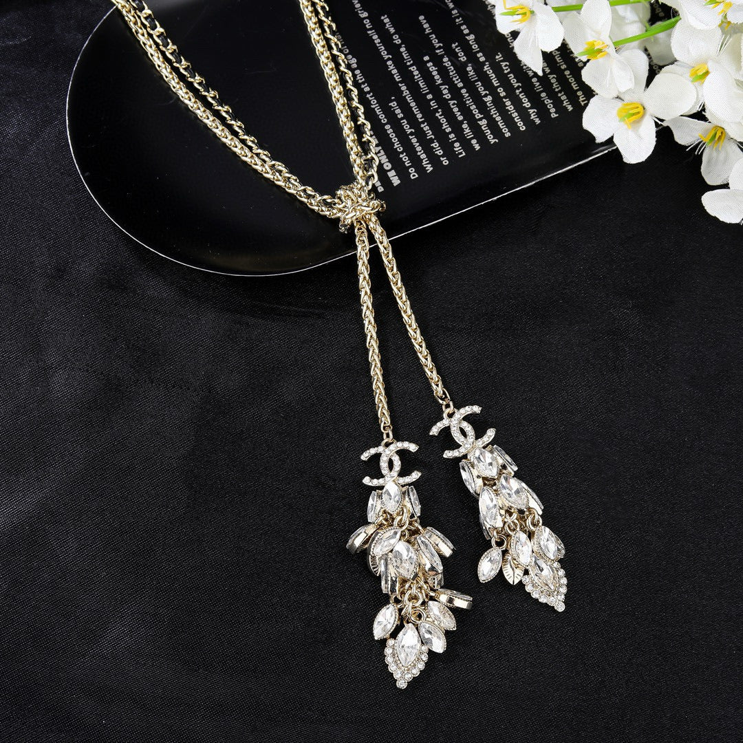 Double-C Emblem Pendant Necklace in Gold-Tone – Design 018 side detail
